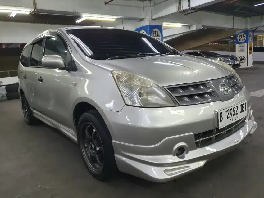Grand Livina 1.5 XV AT 2009 FullOriginal SepertiBaru Gresss Istimewa