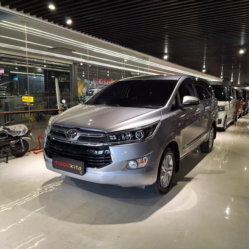 Toyota innova type V matic Bensin Tahun 2019