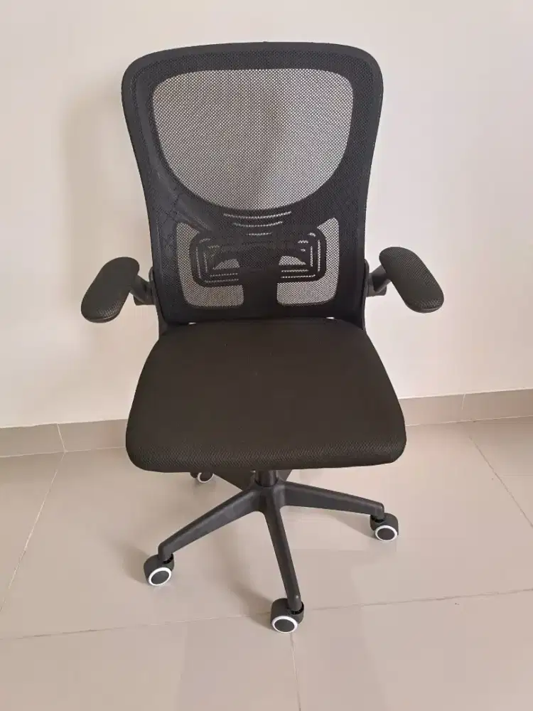 Zidan Working Chair Low Back – Hitam | Kondisi Bagus