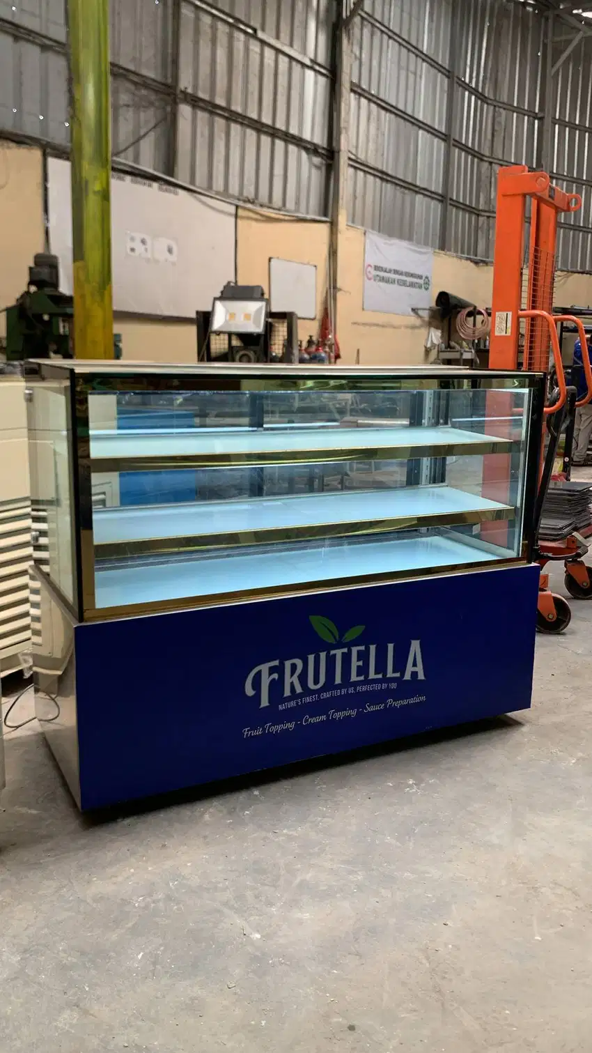 Showcase Cake Display Chiller Second – Dingin maksimal