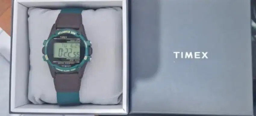 Timex atlantis 100