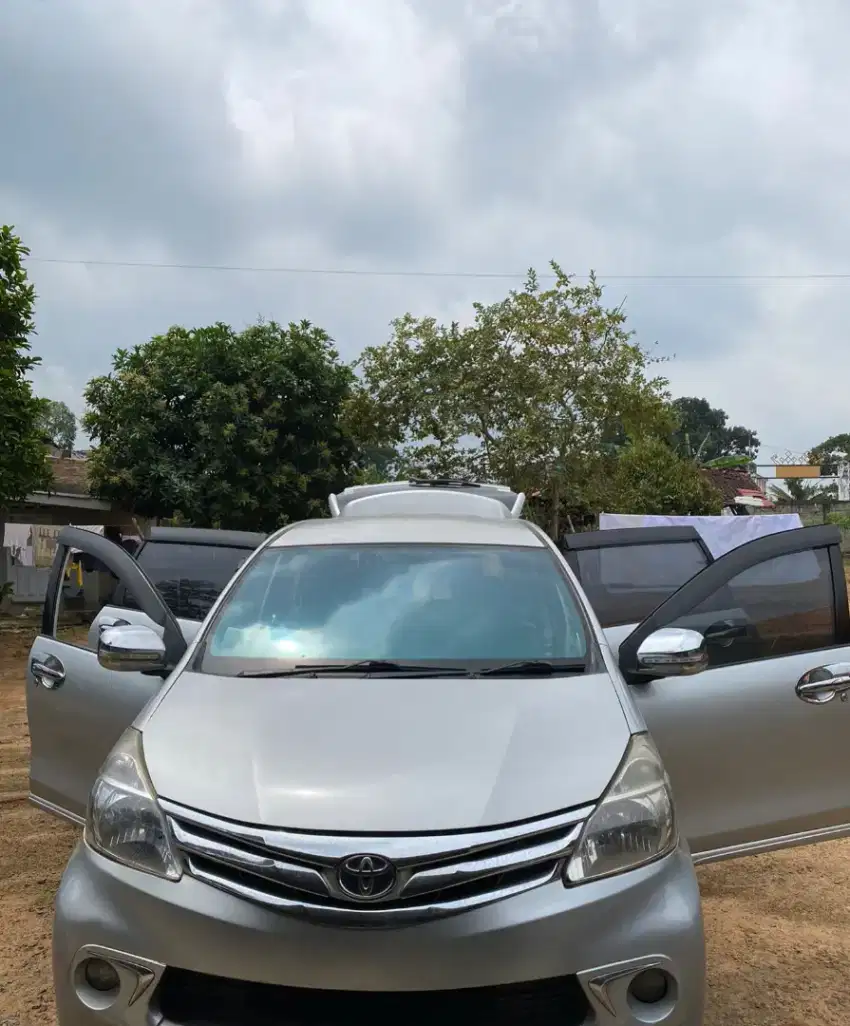 Dijual Avanza 2013
