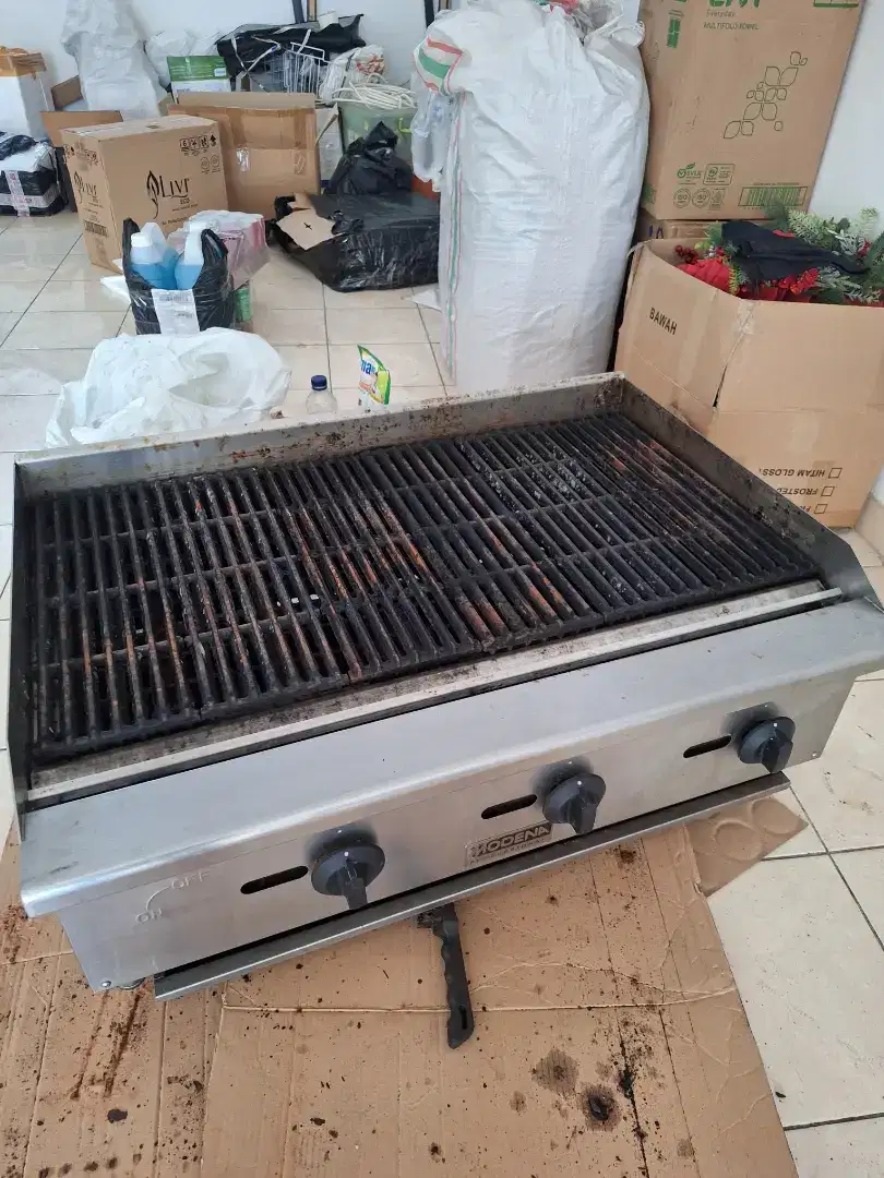 DIJUAL CEPAT Modena Professional Grill GT 6930 GC