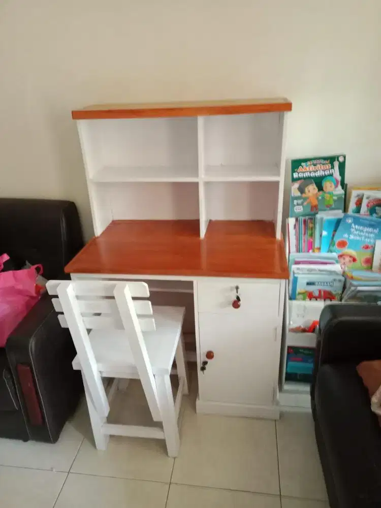 meja belajar anak
