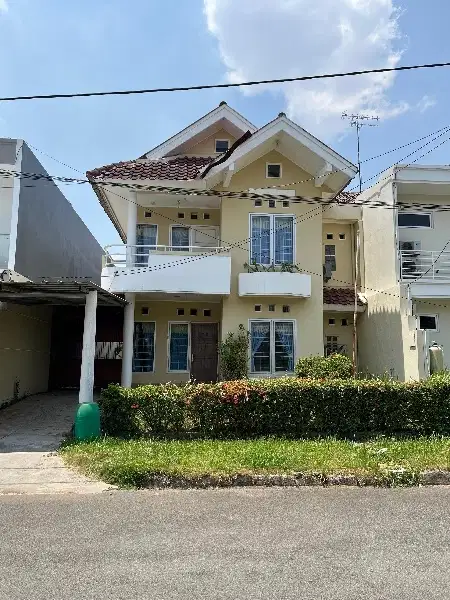 Rumah Mewah Luas Strategis di Taman Dago, Lippo Cikarang, 2.4 Miliar