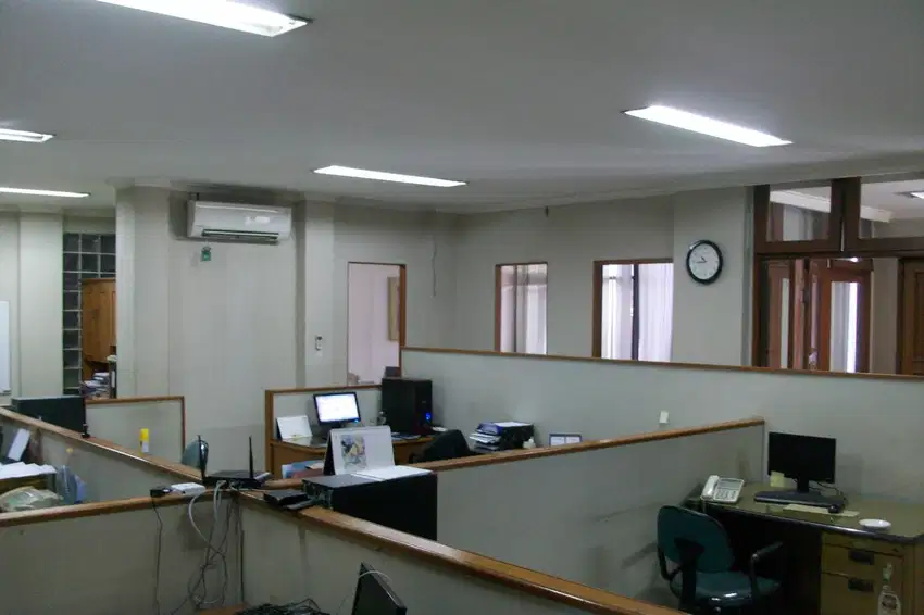 Rumah Kantor Mainroad Laswi dijual cepat terawat Negotible langka