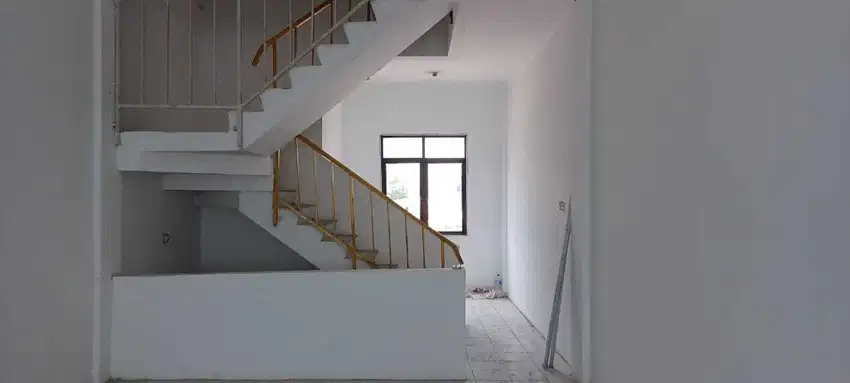 Ruko 2.5lt SHM Luas 253 di pasar rebo cocok utk usaha ciracas jakarta