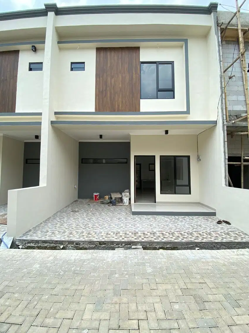 Rumah 2 Lantai Siap Huni 10 Menit ke Stasiun Depok DP 0 Free Biaya