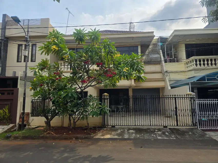 Rumah Kelapa Puan Timur, Kelapa Gading