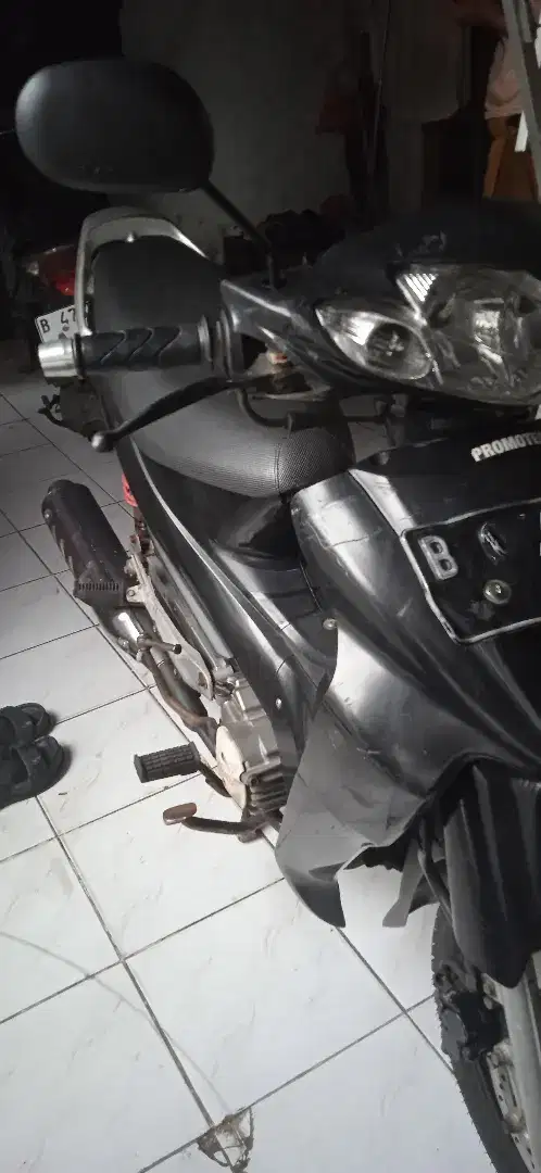 Dijual sebuah motor second Suzuki shogun2004