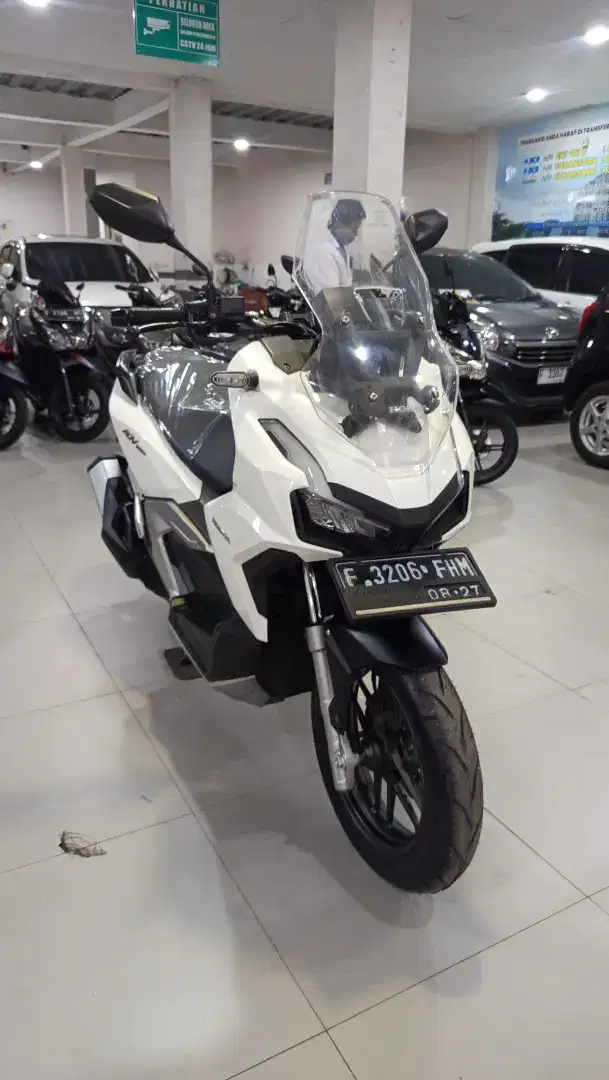 Honda adv 160 CBS
