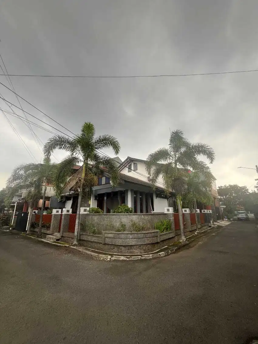 Rumah Luas di Antapani Sayap Sukanagara Lokasi Strategis | LA154