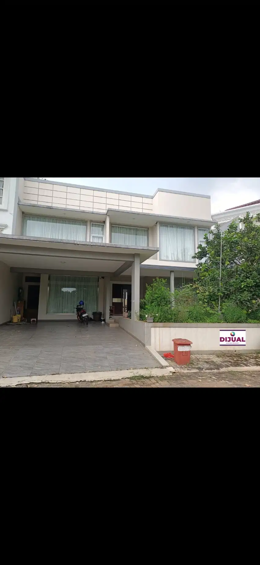 Rumah With Swimming Pool di Kemang Pratama