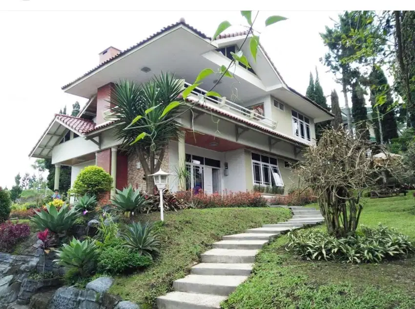 Villa Terawat Di Komplek Villa Lembang Asri Bandung