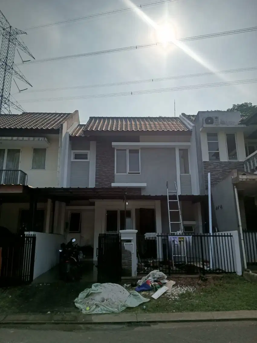La.1661 Dijual cepat Rumah 2lt sudah renov Dilegenda Wisata Cibubur