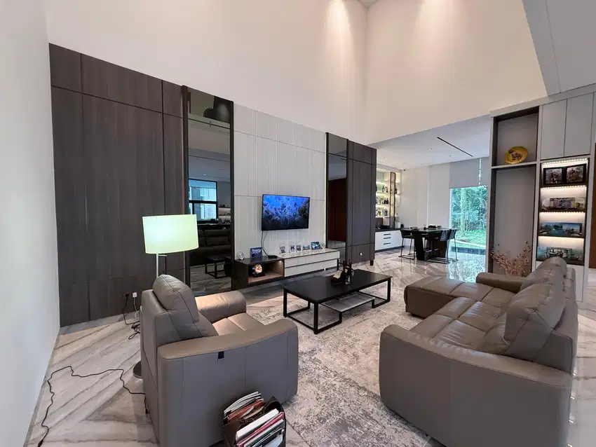 Dijual Rumah Mewah Full Furnished di BSD