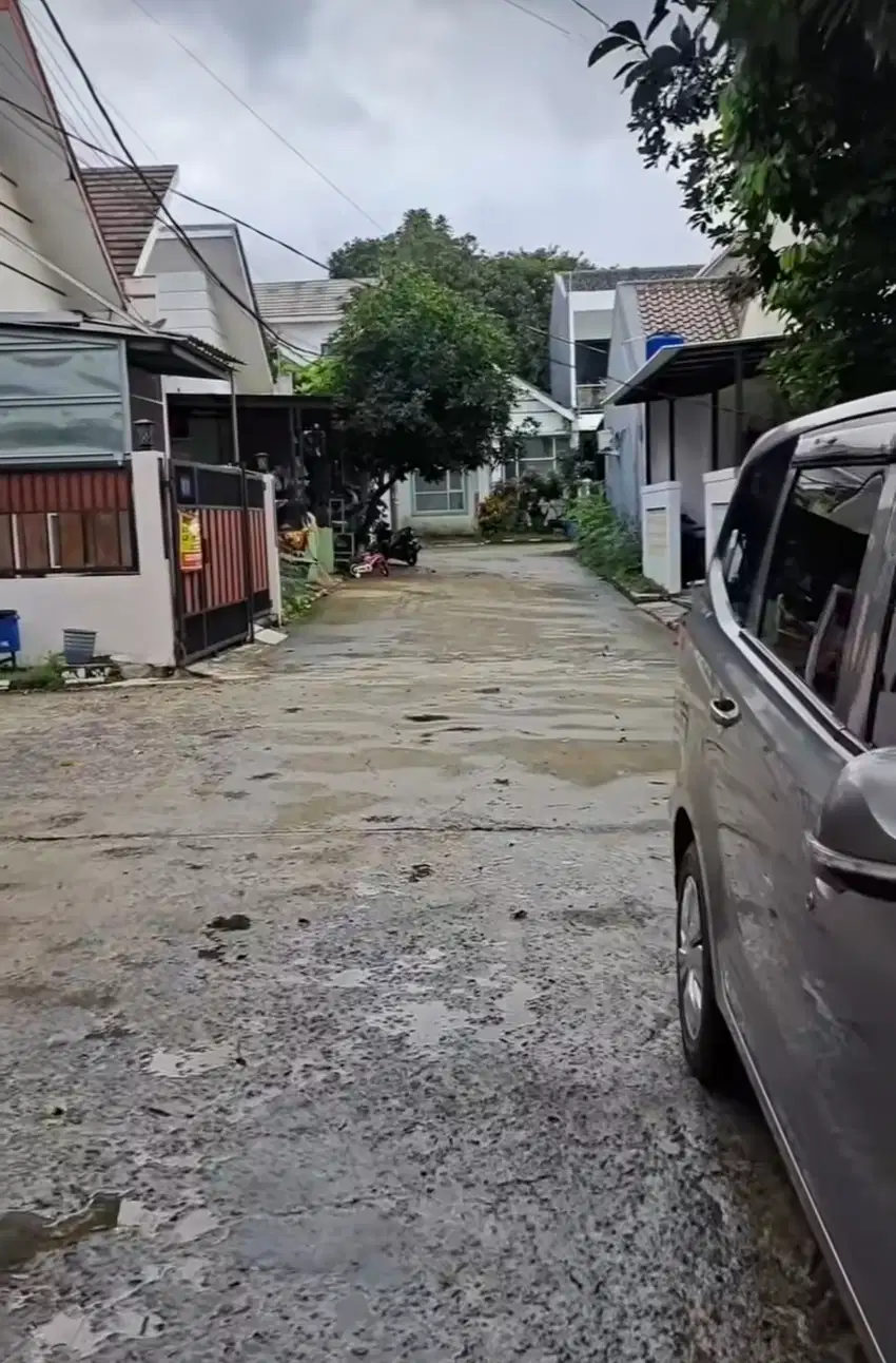 RUMAH PINGGIR JALAN RAYA KALIMULYA DEPOK