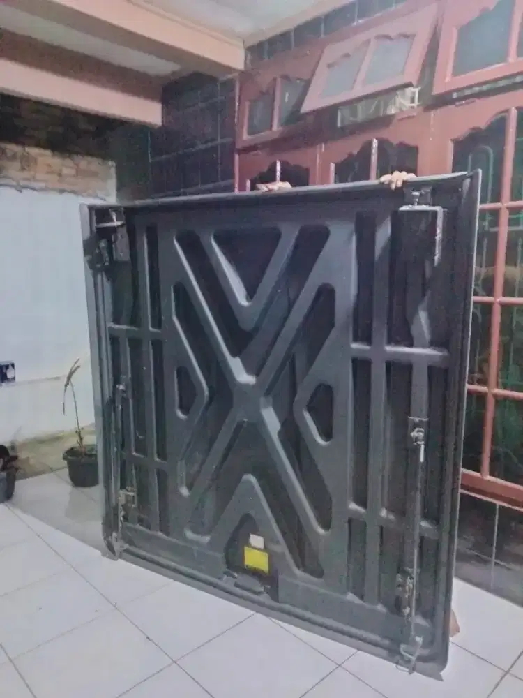 BU - DIJUAL COVER PENUTUP BAK BELAKANG MAZDA BT - 50