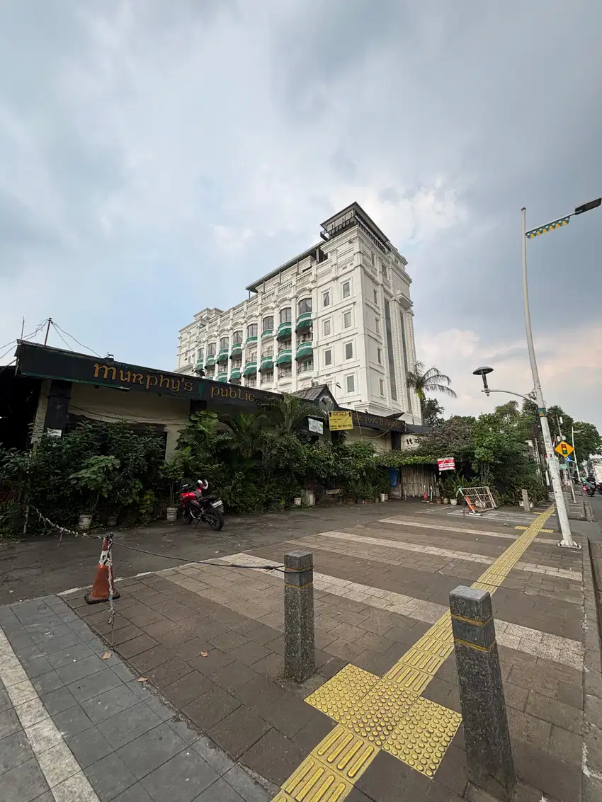 DIJUAL RUMAH KOMERSIL HITUNG TANAH AREA KEMANG RAYA