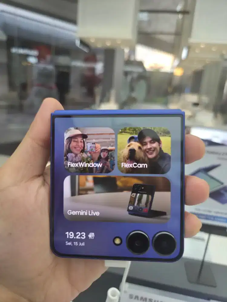 NEW SAMSUNG GALAXY Z FLIP 7