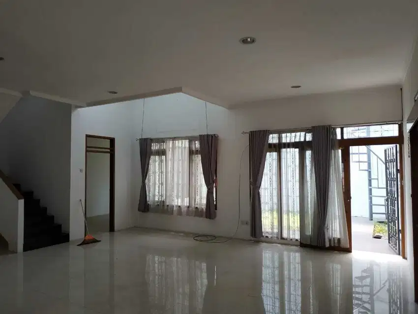 Rumah Siap Huni di Batununggal Indah Bandung