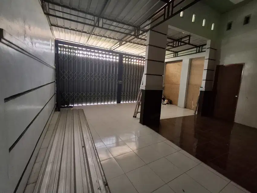 JUAL RUMAH DAN RUANG USAHA SEKARDANGAN KANIGORO BLITAR