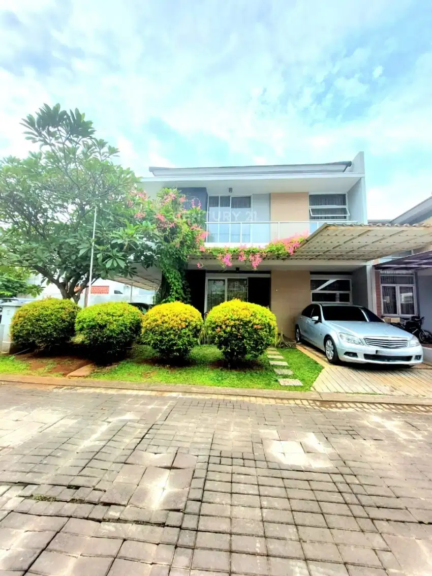 Rumah Hook Samping Taman Fasum  8031
