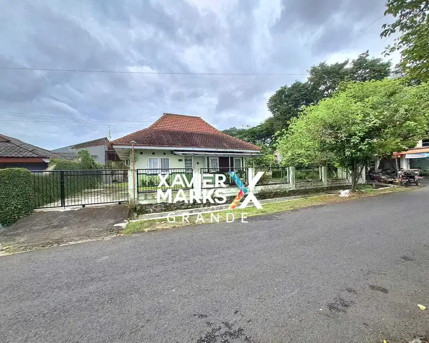 Tanah dan Bangunan di Jalan Poros Danau Danau Sawojajar