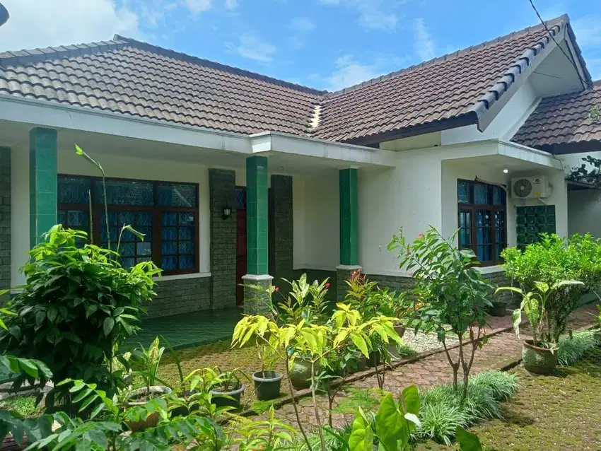Rumah murah 2 lantai di arcamanik kota Bandung posisi hook full furnis