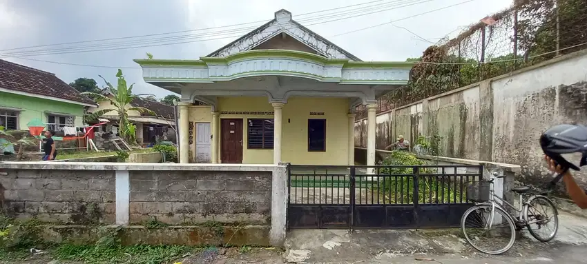 JUAL RUMAH KLASIK KLEMUNAN WLINGI BLITAR