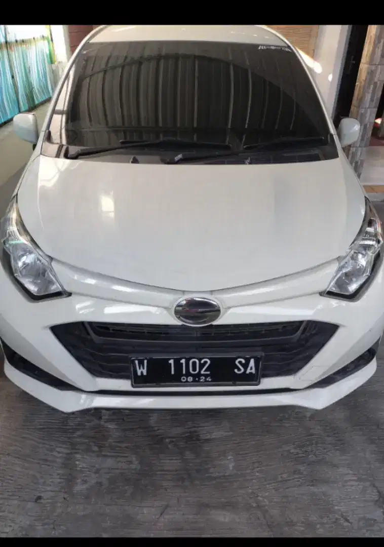 Sigra simpanan putih