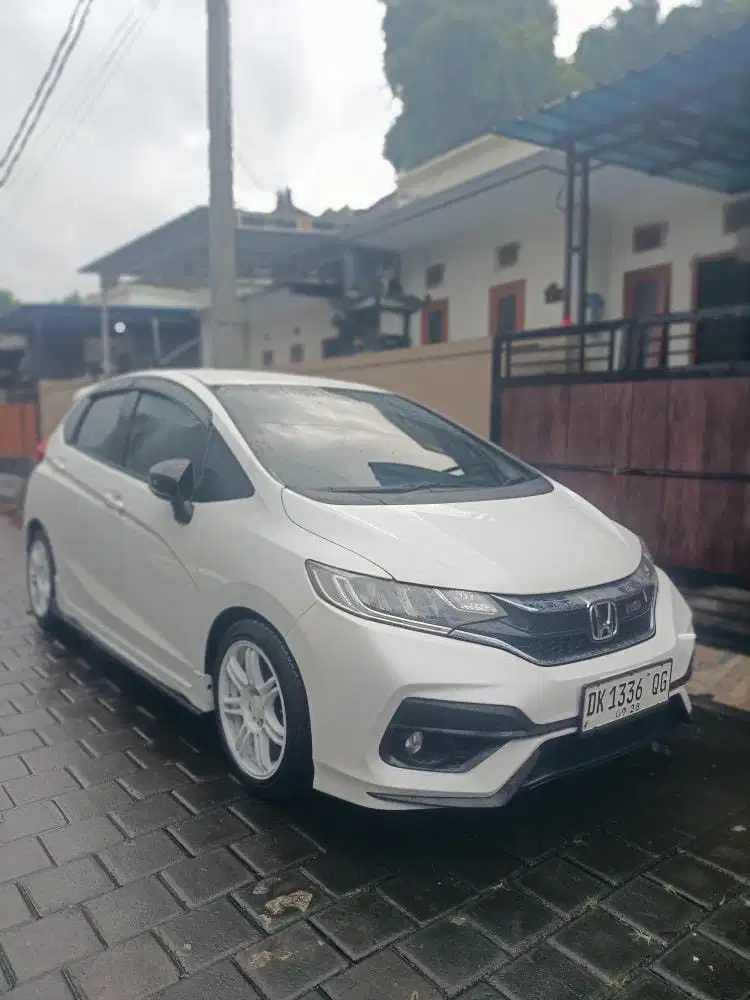 Jazz RS Istimewa