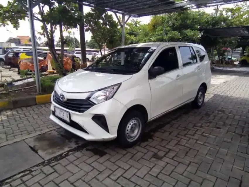 DAIHATSU SIGRA 1.0 D MT 2024