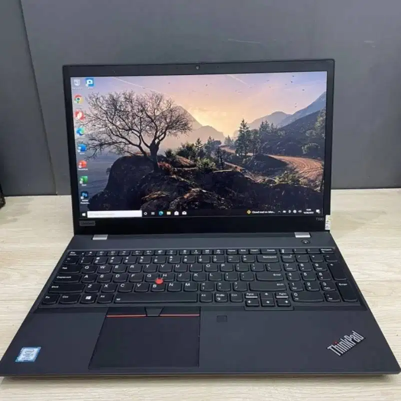 LAPTOP LENOVO THINKPAD T590 CORE i7 GEN 8 NT, RAM 16 SSD 256GB D-ET