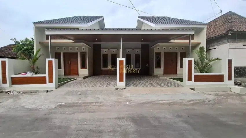 RUMAH BARU TANAH LUAS DI SELOMARTANI DEKAT KE SMP NEGERI 2 KALASAN