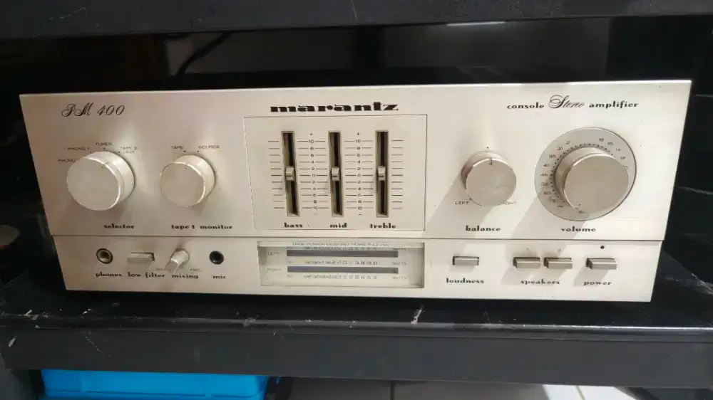 Amplifier marantz pm 400