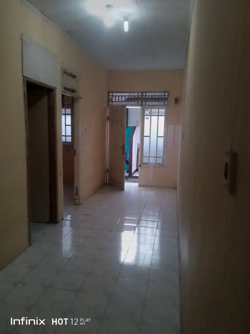 Dikontrakan rumah Petak PEJATEN BARAT tahunan Jl. Siaga 1 ada 2 km