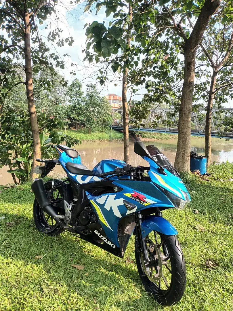 SUZUKI GSX R150 TAHUN 2017