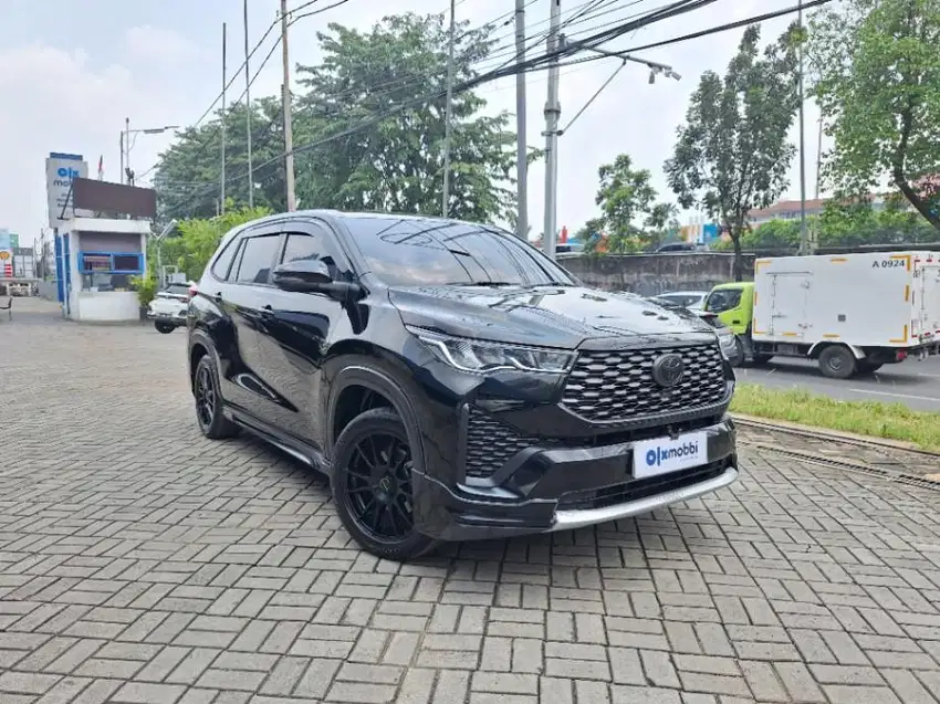 Low KM Toyota Kijang Innova 2.0 Zenix G CVT Bensin-AT 2023 PZK