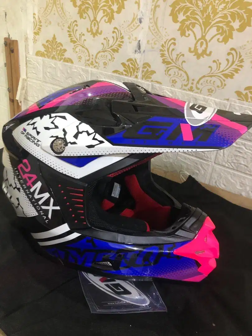 Helm CROSS merk GM size L