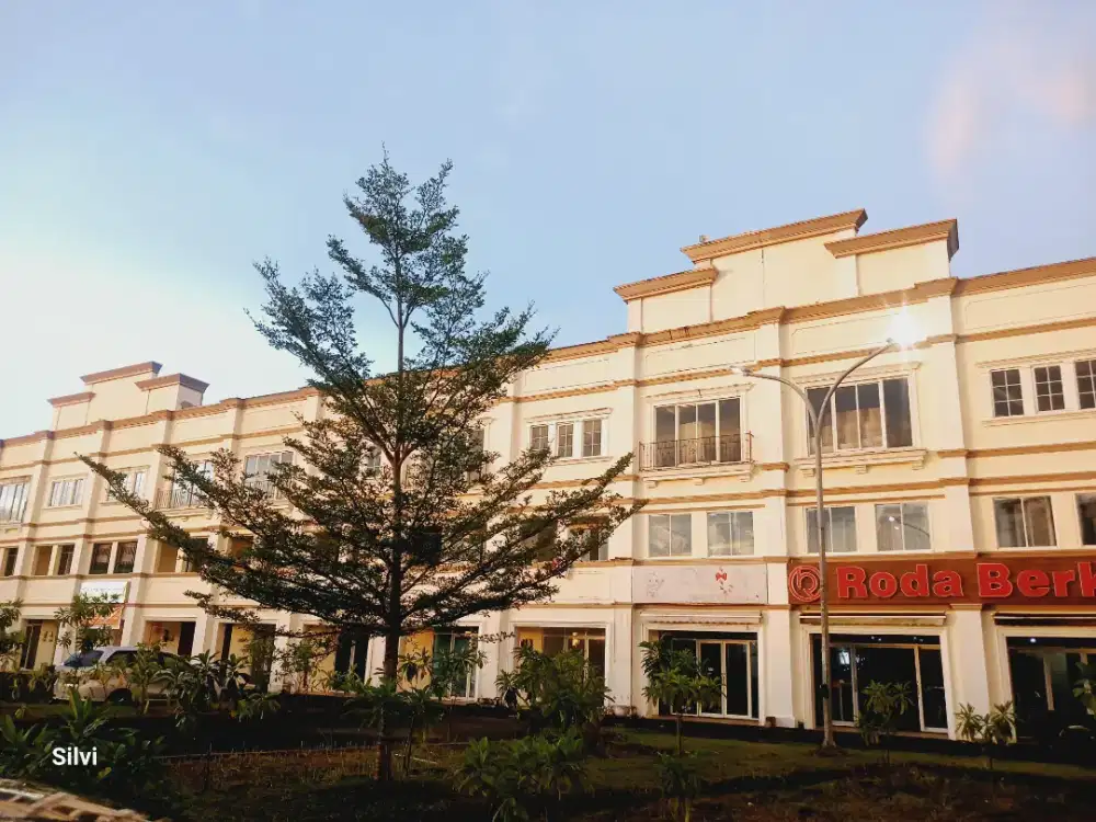 Disewakan Ruko baru 3 lantai Grand Kawanua Casa de viola.