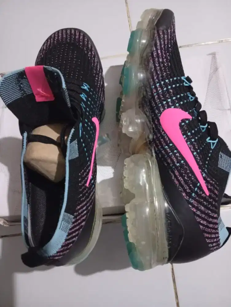 SEPATU NIKE - VAPORMAX