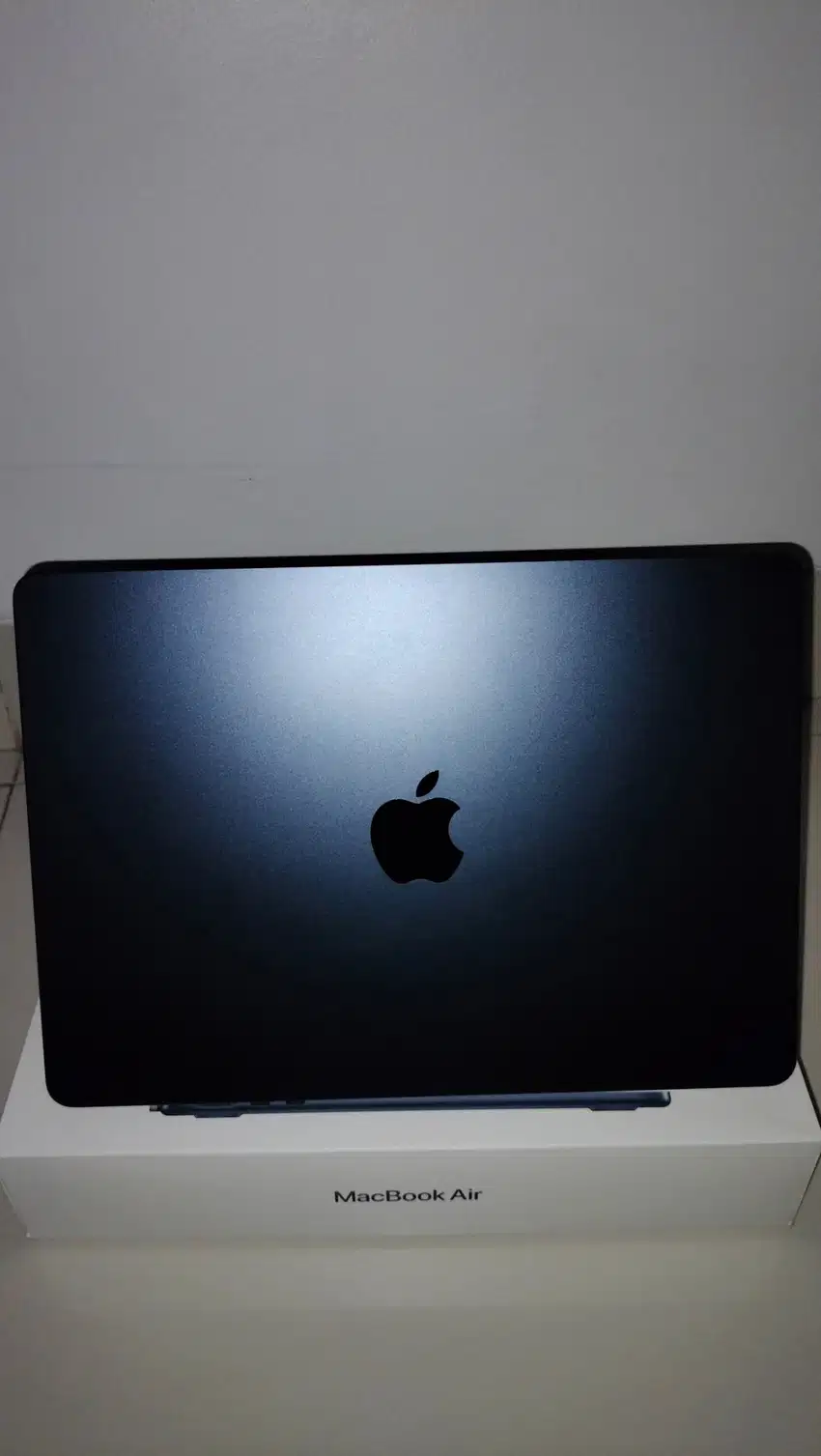 MACBOOK AIR M1 13 INCH 8/256 IBOX