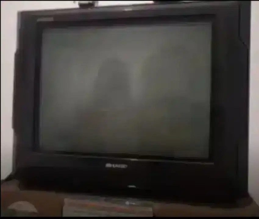TV tabung Sharp