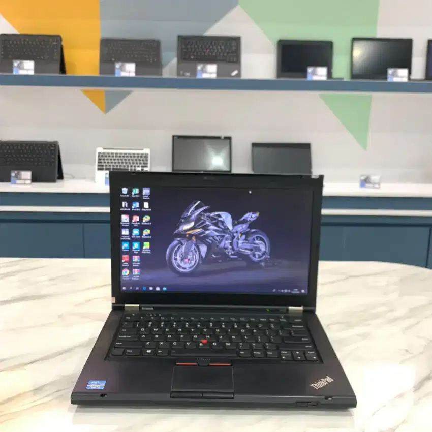 (L32) Lenovo T430 i5 Gen 3 | RAM 8GB | SSD 256GB | Dual VGA | DVD