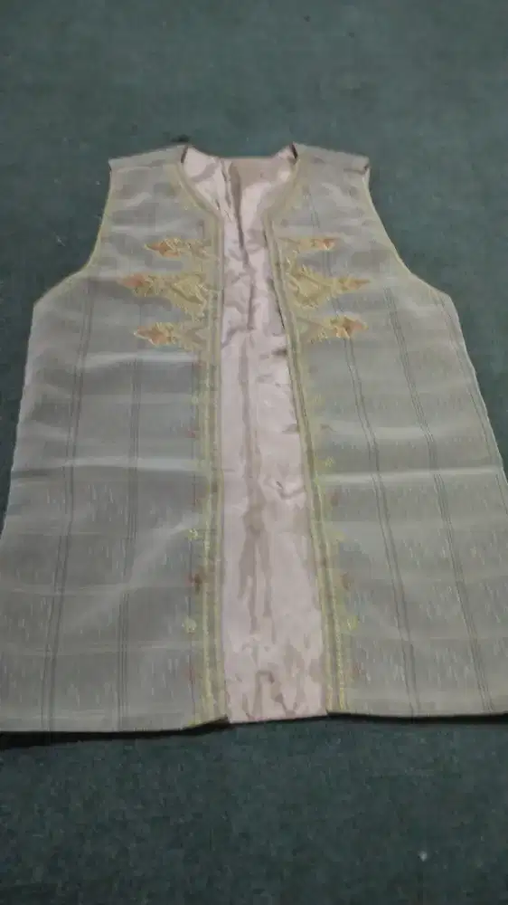 Rompi anak untuk busana Muslim