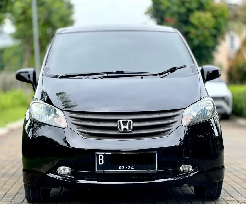 Dp Ringan Pjk Pjg Honda Freed 1.5 S AT 2009 Ban Baru Low KM 110rb an