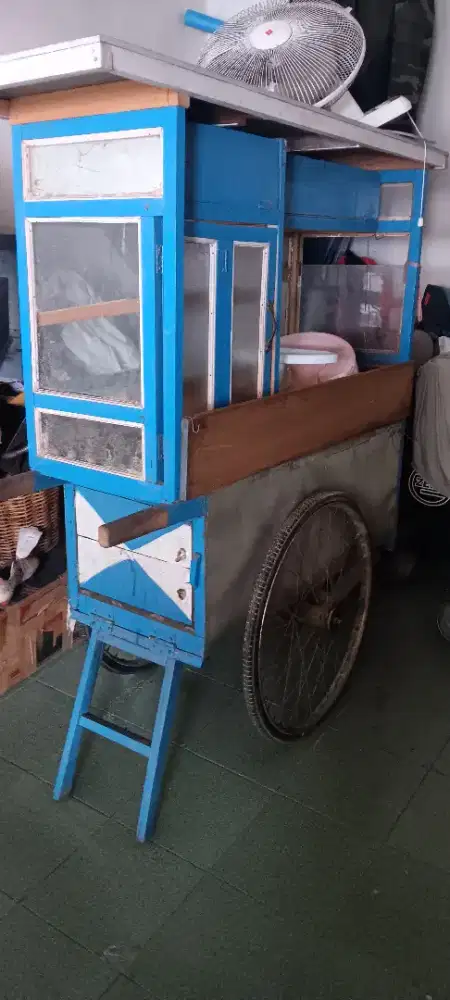 Di jual gerobak soto mie