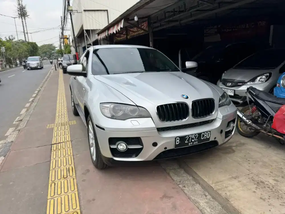 Bmw X6 th 2010 AT no mallfunction Siap pakai
