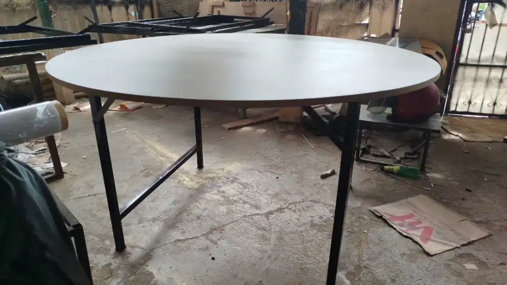 Meja lipat bulat besar ukuran diameter 150 cm